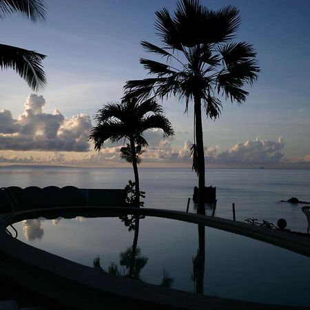 Las Flores Beachside Hotel Catmon Exterior foto