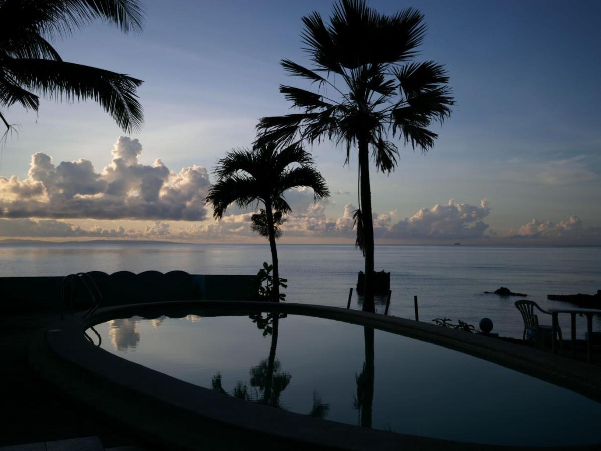 Las Flores Beachside Hotel Catmon Exterior foto