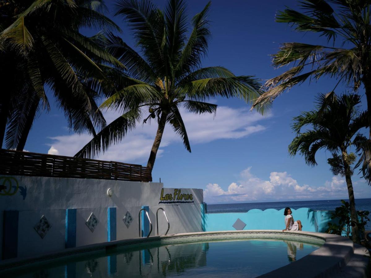 Las Flores Beachside Hotel Catmon Exterior foto